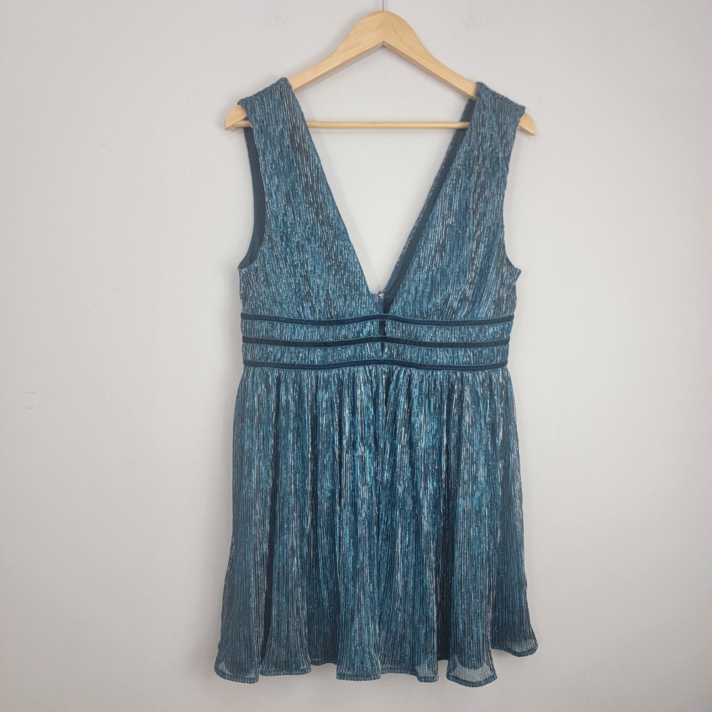 Lulus Smokeshow Teal Metallic‎ Mini Dress Skater Cocktail Party Holiday Sz L
